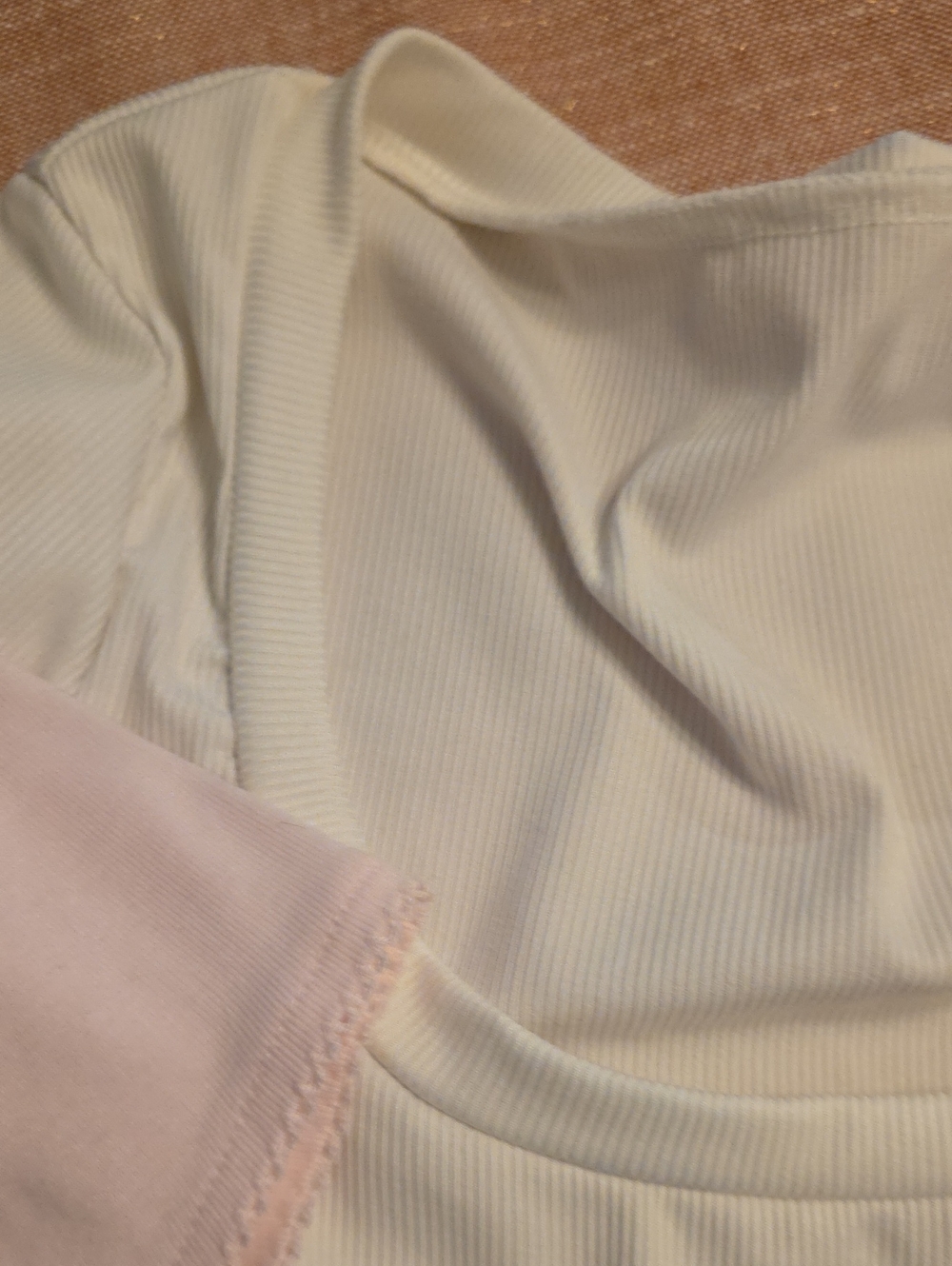 Bebe Ribbed Short Sleeve Tops Size Small - Picture 3 of 6